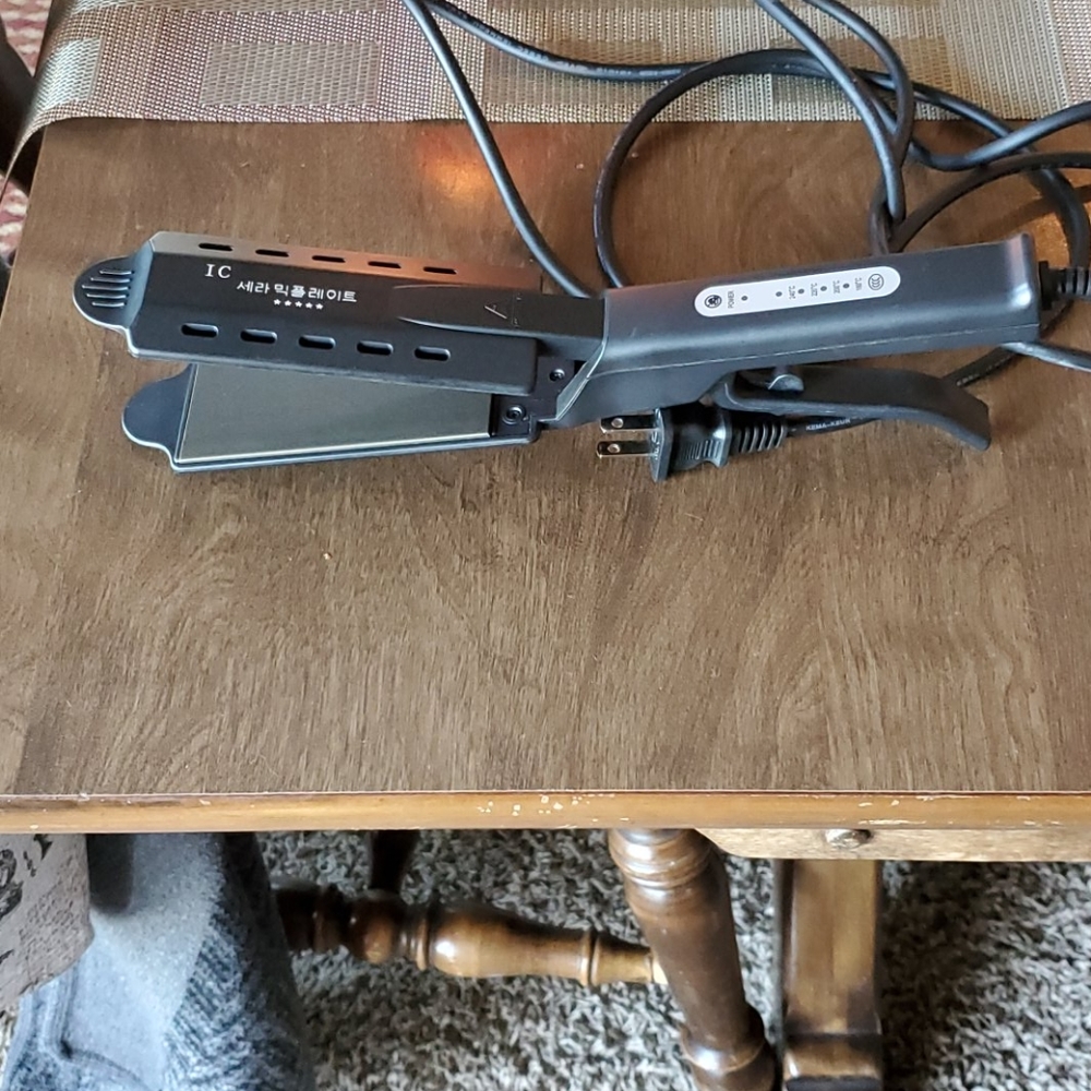 Flat iron